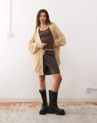 Monki - Oversize-Strickjacke in Beige-Neutral