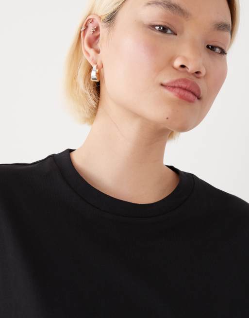 Monki oversized boxy T-shirt in black, 4 of 4