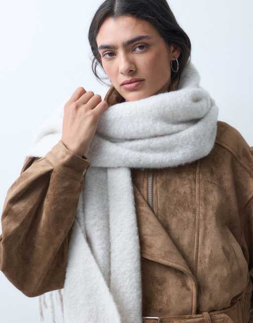 Monki oversized chunky tørklæde i creme, 2 af 3