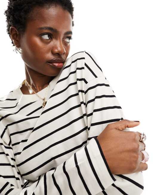 Monki oversized long sleeve top in mono stripe, 3 of 4
