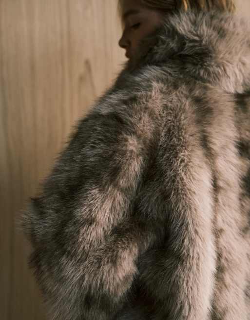 Monki oversized short faux fur coat with collar detail in neutral