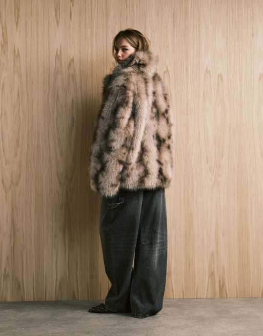 Monki oversized short faux fur coat with collar detail in neutral