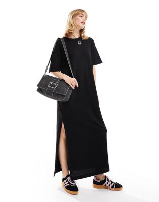 Monki Oversized T-shirt Dress With Side Split In Black