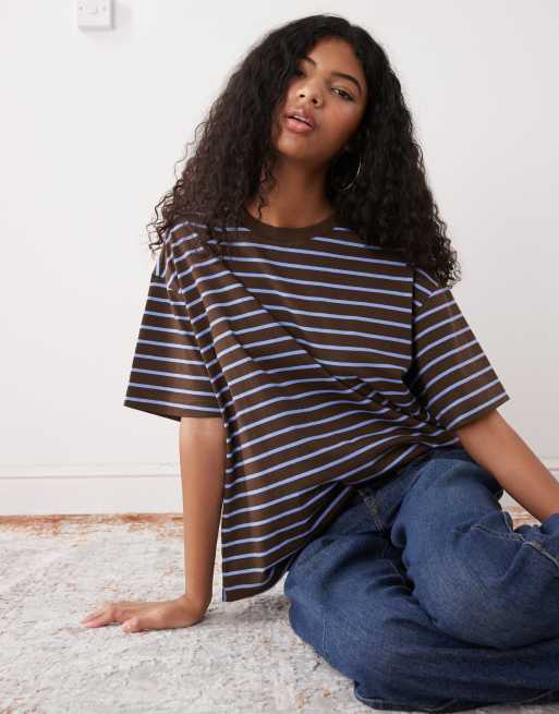 Monki - Oversized T-shirt med chokoladebrune og blå striber, 2 af 4