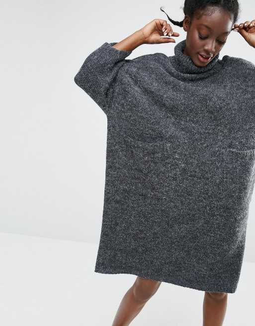 Oversized turtle outlet neck jumper