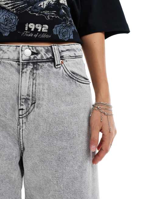 Monki Paige low waisted loose denim jorts in washed grey, 4 of 5