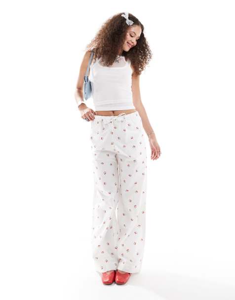 Monki - Pantalon ample à enfiler avec imprimé cerises et cordon de serrage - view 1