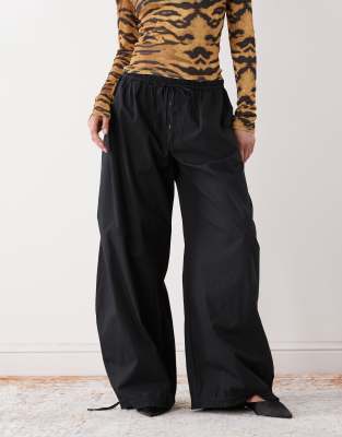 Monki - Pantalon bouffant - Noir