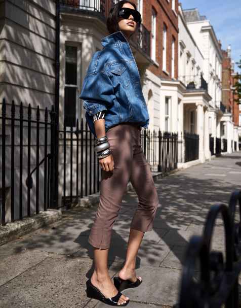 Monki pantalon capri tissé extensible marron chocolat - view 1
