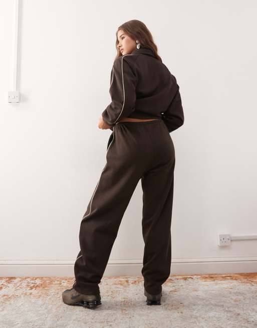 Monki - Pantalon de jogging d'ensemble ample à passepoil beige - Marron chocolat, 4 de 5