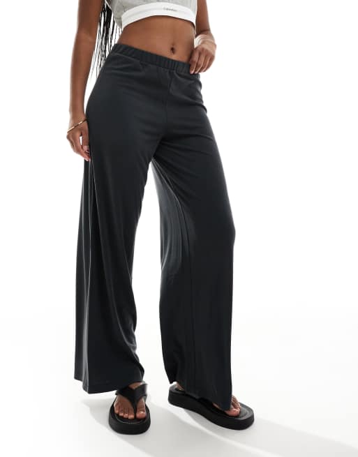 Monki - Pantalon décontracté droit doux au toucher - Noir , 4 de 5