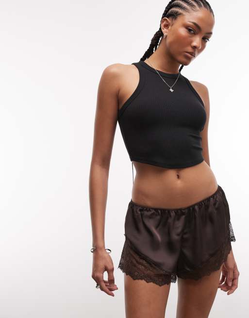 Monki - Pantaloncini in raso marrone cioccolato con dettagli in pizzo