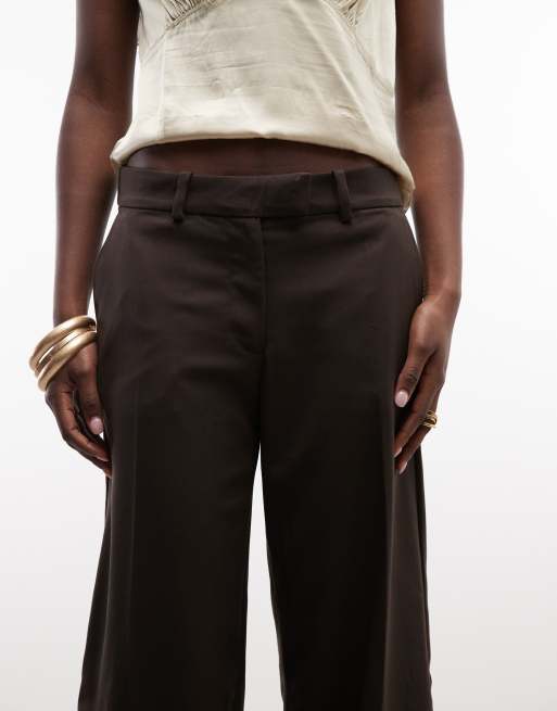 Monki pantalones rectos de talle bajo en marrón oscuro, 3 de 5