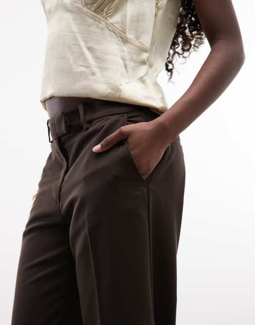 Monki pantalones rectos de talle bajo en marrón oscuro, 4 de 5