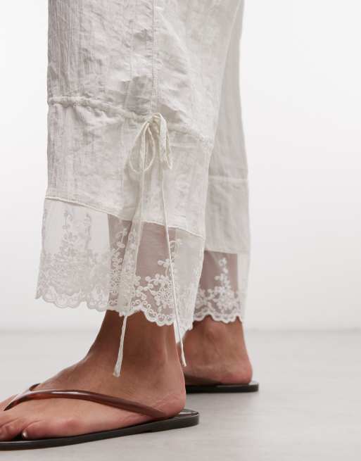 Monki - Pantaloni a palloncino testurizzati bianchi con dettagli in pizzo, 3 di 5