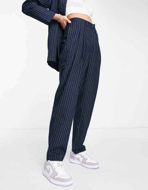 Monki - Pantaloni affusolati in poliestere blu navy gessati in coordinato - NAVY, 4 di 4
