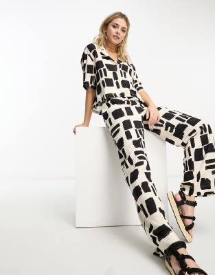 Monki pants in black and white brushstroke - part of a set-Multi