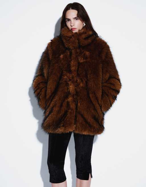Monki płaszcz z faux-fur w kolorze foxy brown, 2 z 4