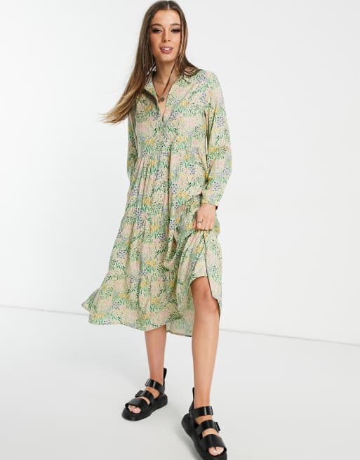 Monki Pearl tiered midi dress with collar in garden floral print | ASOS