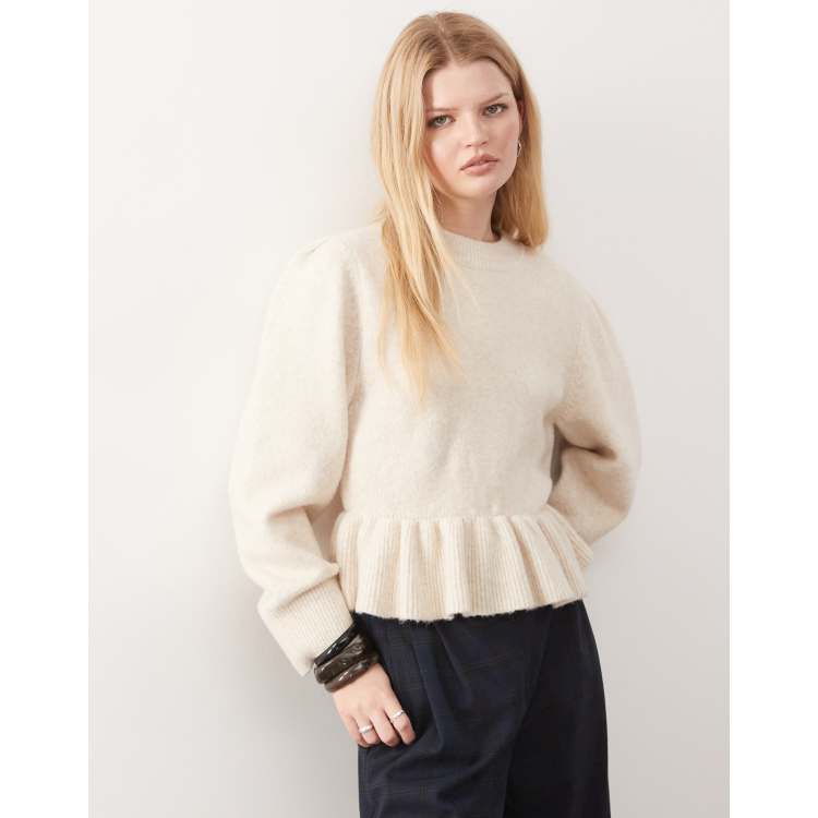 HEVE♡へイヴ Arch Peplum knit ivory 極美品 HEVE♡へイヴ Arch Peplum knit ivory 極美品 Arch Peplum knit ivory |