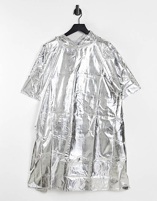 Monki Pia foldaway poncho in silver - SILVER