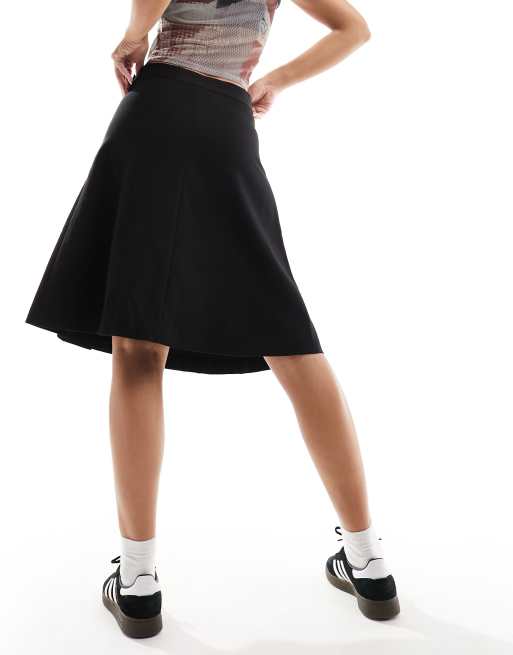 Side Zip Pleated A-Line Midi Skirt in Black