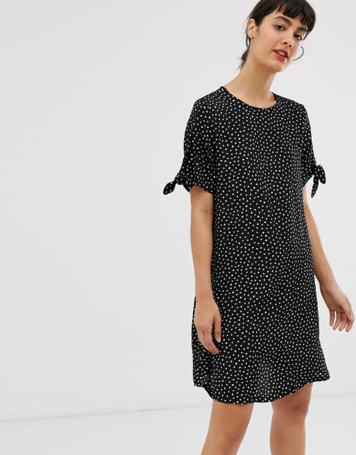 Monki polka dot t-shirt dress with tie sleeve detail in black | ASOS