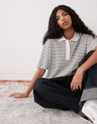 Monki - Polo rayé coupe carrée à manches courtes - Blanc