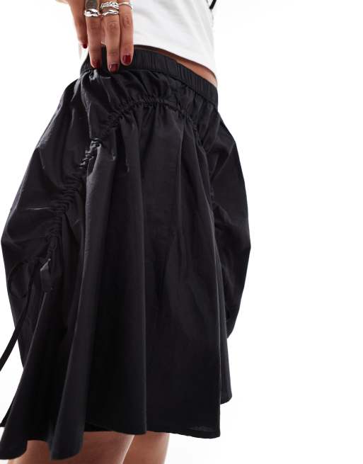 Monki - Poplin mini rok met trekkoord en gerimpelde details in zwart, 3 van 5