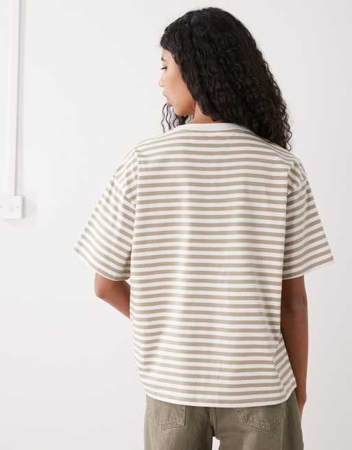 Monki – Pudełkowy T-shirt oversize w paski w kolorze białym i khaki, 2 z 4