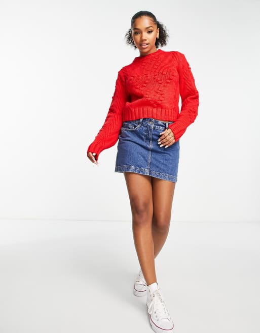 Monki – Pullover mit Herz- und Zopfmuster in Rot | ASOS