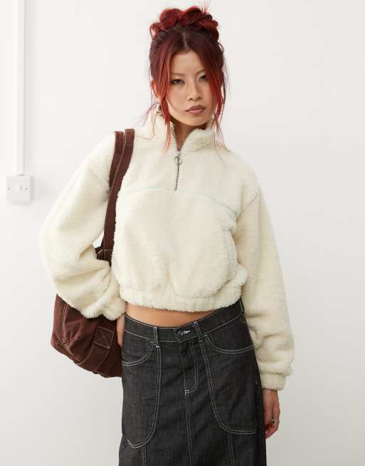 Monki - Råhvid fleece-sweatshirt med halv lynlås og mintgrøn kontrastdetalje