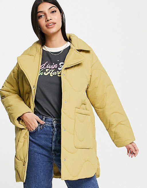 Women Monki recycled wave stitch padded jacket in camel 