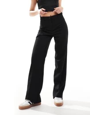 relaxed tailored pants in black