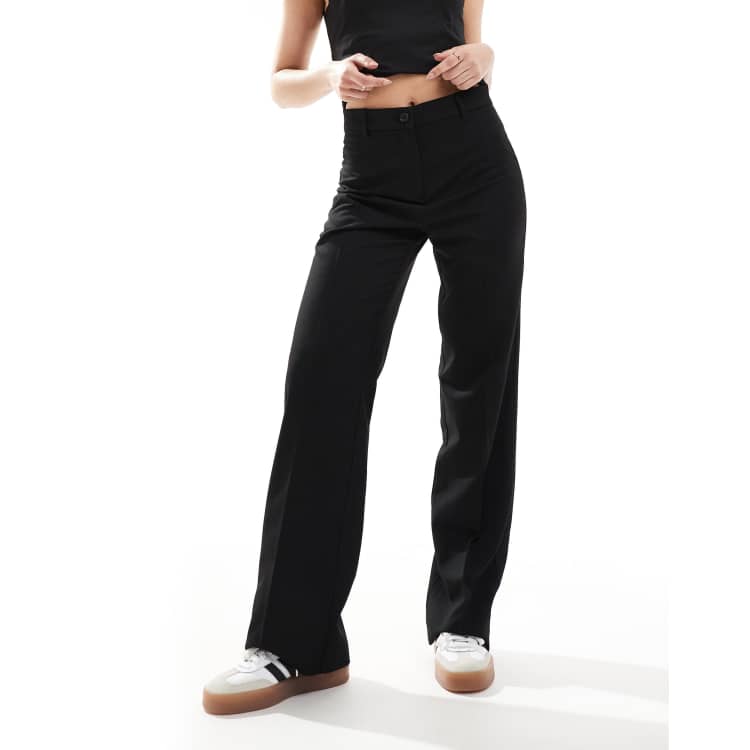 205257970-1-black?$n_750w$&wid