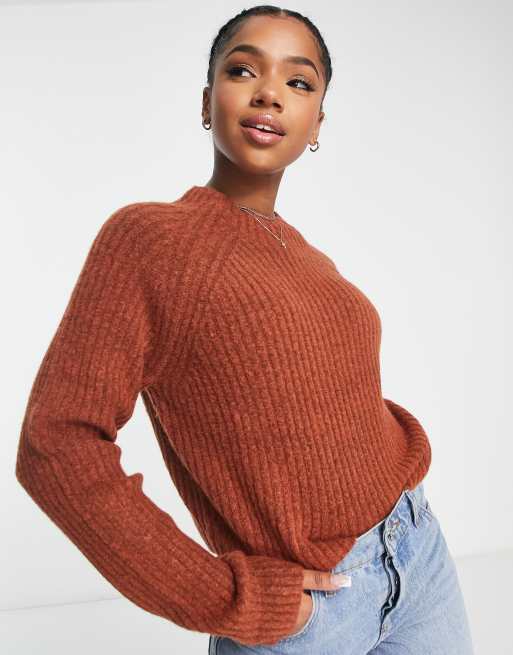 Monki ribbed knitted sweater in rust