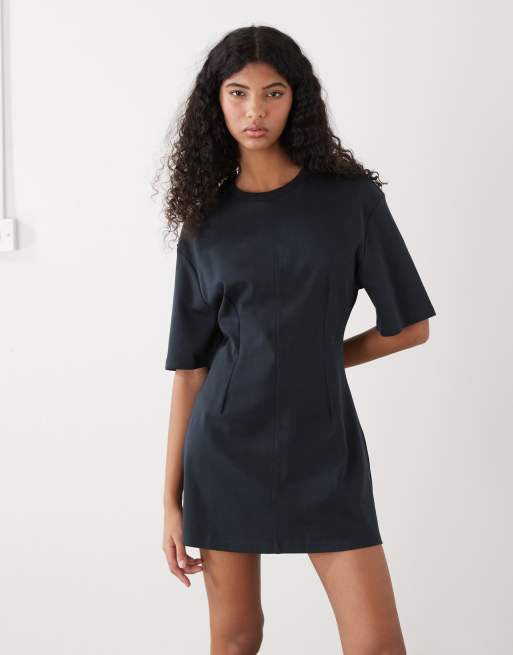 Monki - Robe t-shirt courte structurée à taille cintrée - Noir, 4 de 4