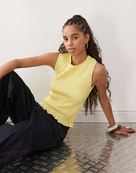 Monki - Rynket og ærmeløs limegrøn smock-tanktop med flæsekanter - view 1