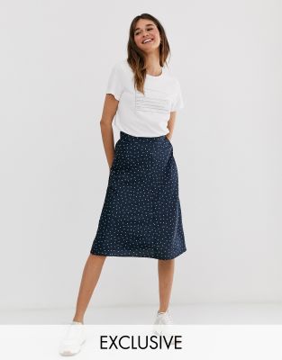 navy blue polka dot skirt outfit