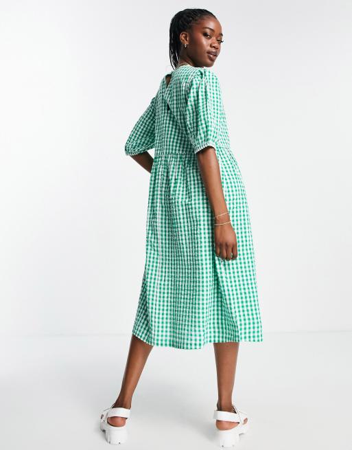 Monki seersucker puff sleeve smock dress in green gingham