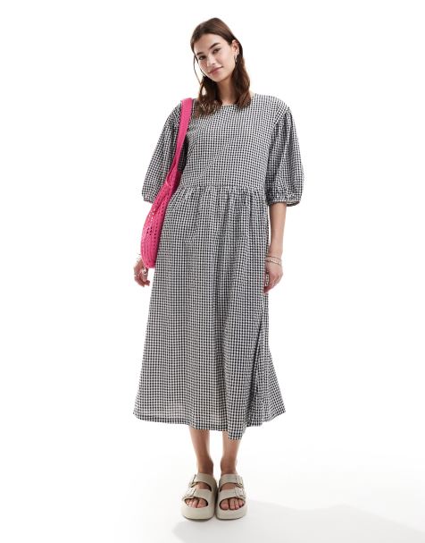 Monki seersucker smock midi dress in black and white gingham - view 1