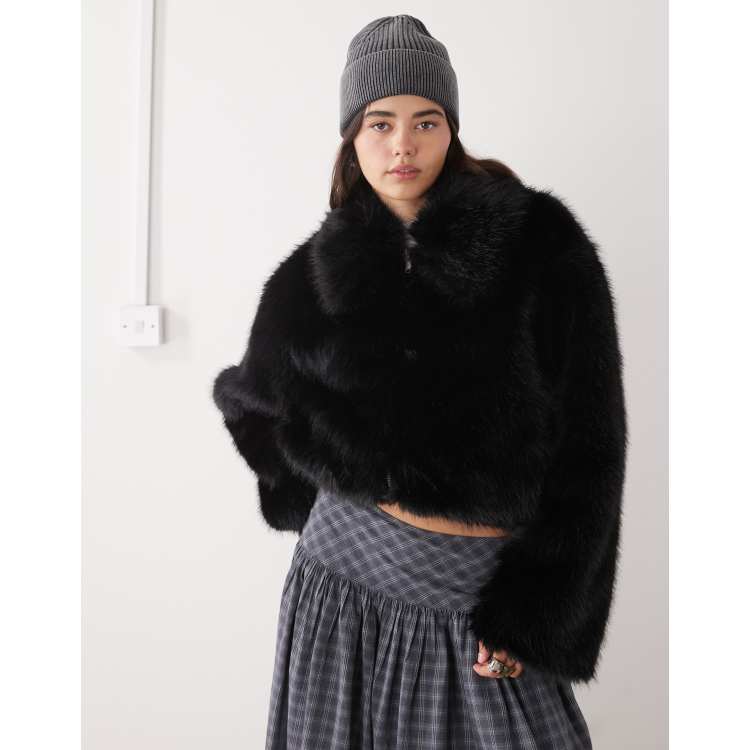 209549326-1-black?$n_750w$&wid