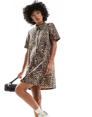 Monki short sleeve button through collar mini dress in leopard print