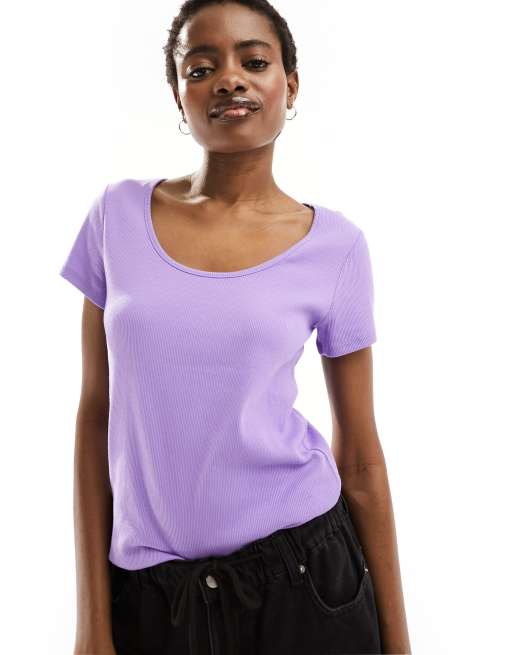 Monki short sleeve fitted top with scoop neck in purple ASOS - Main Image