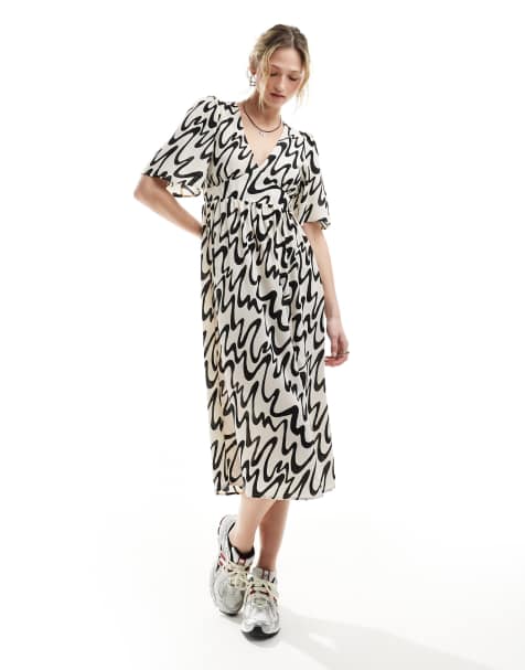 Monki short sleeve midi sun dress with side split in mono abstract print exclusive to ASOS - view 1