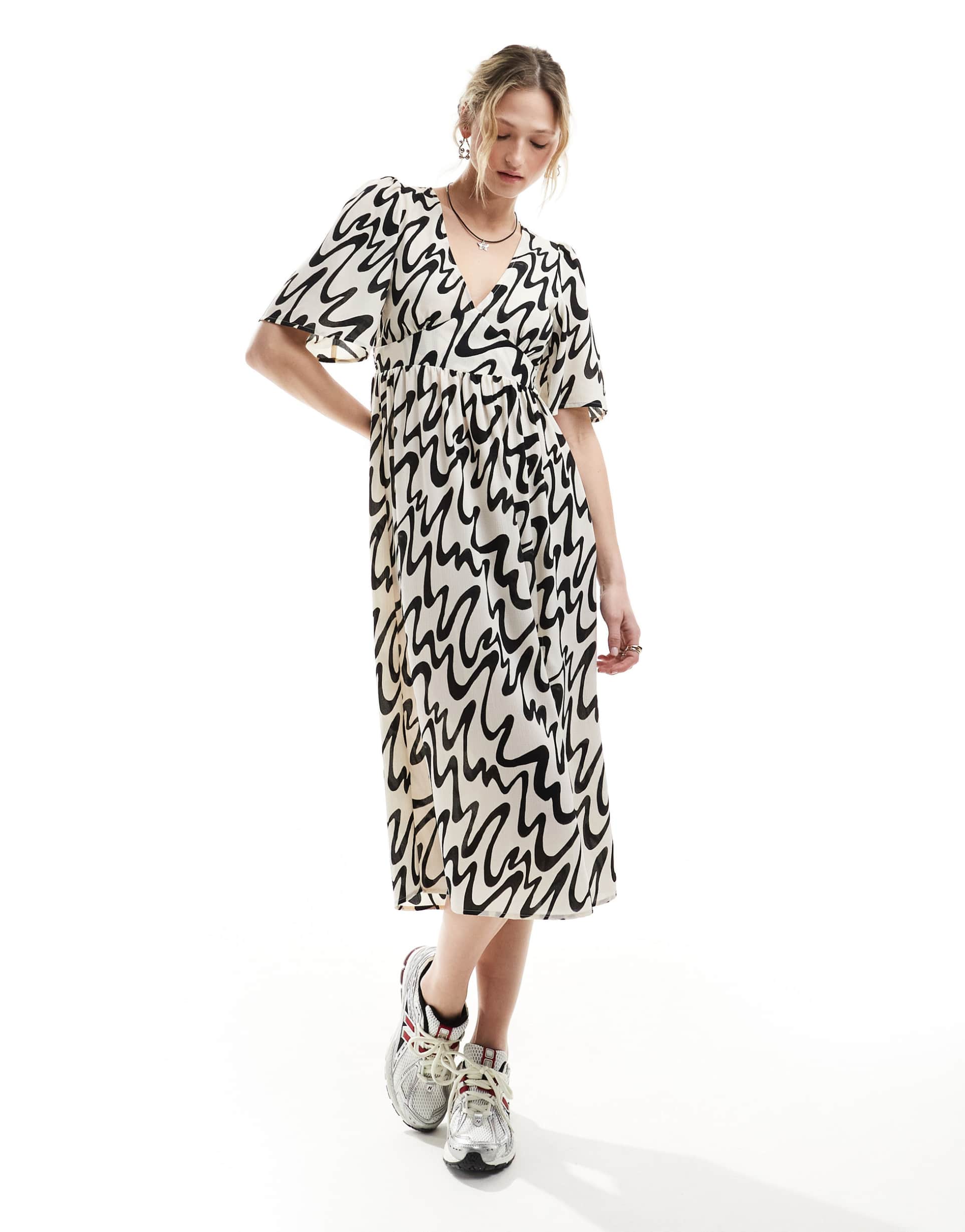 monki short sleeve midi sun dress with side split in mono abstract print exclusive to asos