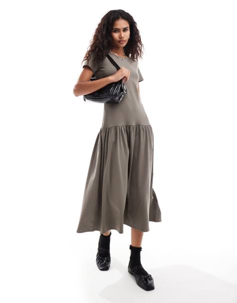 Monki short sleeve open neck midi soft jersey dress with dropped waist in grey - view 1