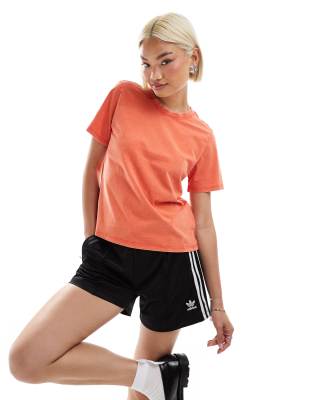Monki Short Sleeve T-shirt In Washed Red