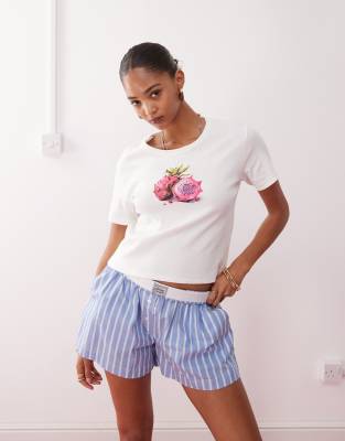 Monki Shrunken T-shirt In White