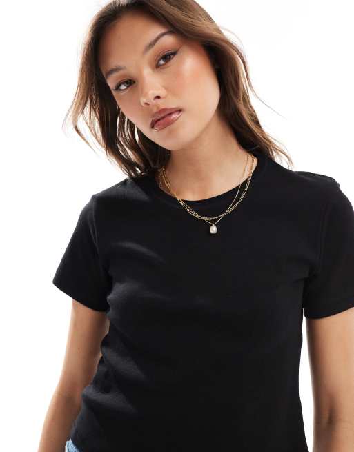 Monki shrunken tee in black, 2 of 4